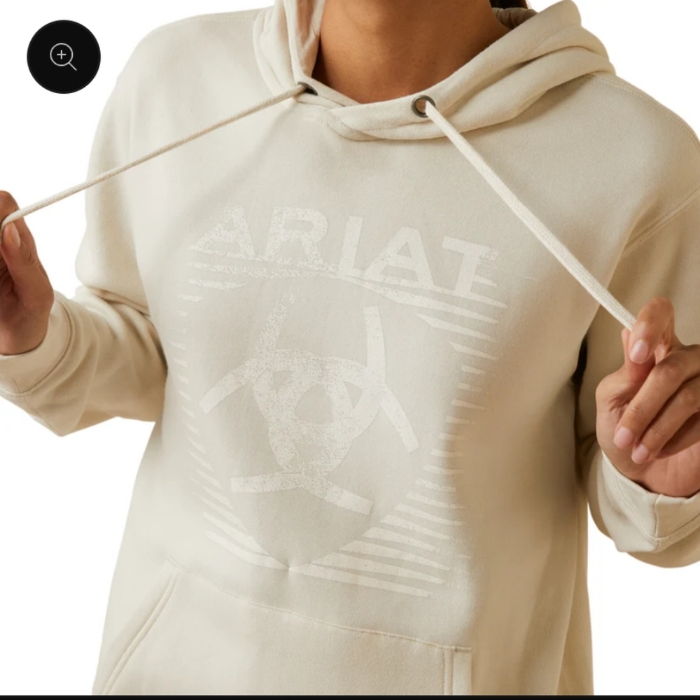 Ariat NWT Hoodie Size Large.